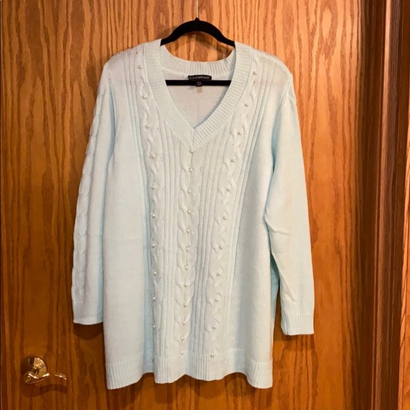 Lane Bryant Sweaters - Lane Bryant Pearl Accent VNeck sweater